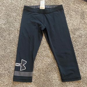 Women’s under armor, Capri fitted leggings